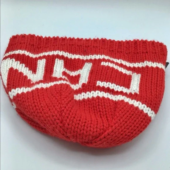 Canada Red and White Knit Winter Hat Unisex - Picture 7 of 8